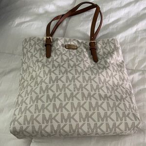 Michael Kors Jet Set Travel LG NS Tote